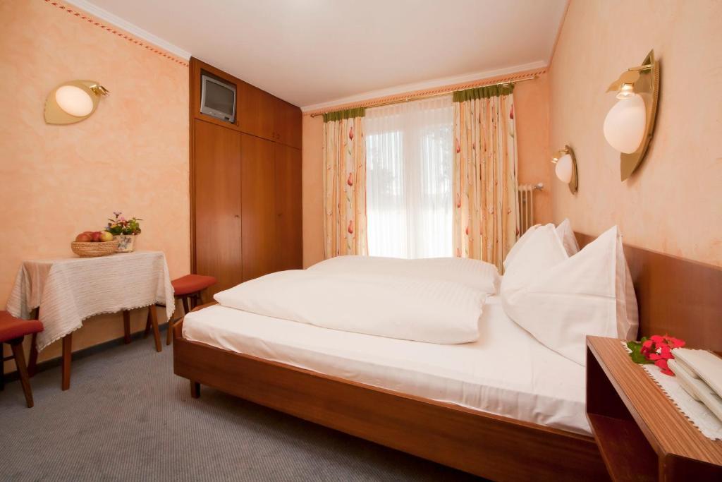 St. Oswalderhof Bed and Breakfast Pörtschach am Wörthersee Værelse billede